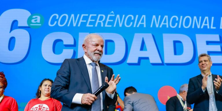lula-critica-zema-por-nao-usar-r$-3,5-bi-em-obras-de-prevencao-a-chuva