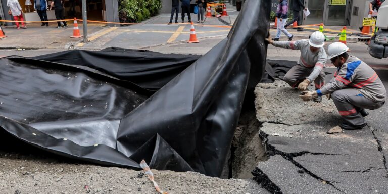 explosao-abre-grande-buraco-na-rua-da-consolacao-em-sao-paulo