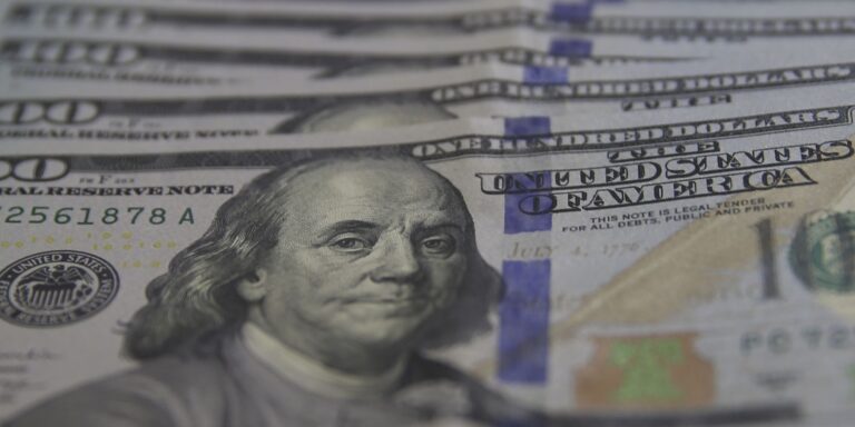 Dólar cai para R$ 5,21 em dia de correção no mercado dolar-cai-para-r$-5,21-em-dia-de-correcao-no-mercado