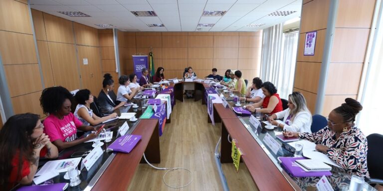 movimento-feminista-protesta-contra-escala-6×1-e-violencia-global