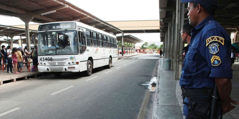 Rodoviários de São Luís fazem greve para cobrar pagamento de reajustes rodoviarios-de-sao-luis-fazem-greve-para-cobrar-pagamento-de-reajustes