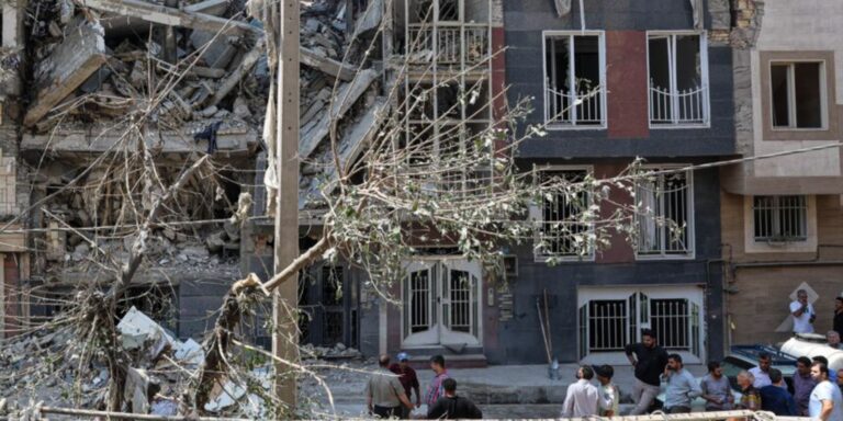 ira-desafia-ultimato-de-trump:-ormuz-jamais-retomara-status-anterior