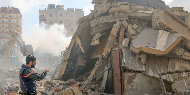 israel-mantem-bombardeios-no-libano-apos-cessar-fogo