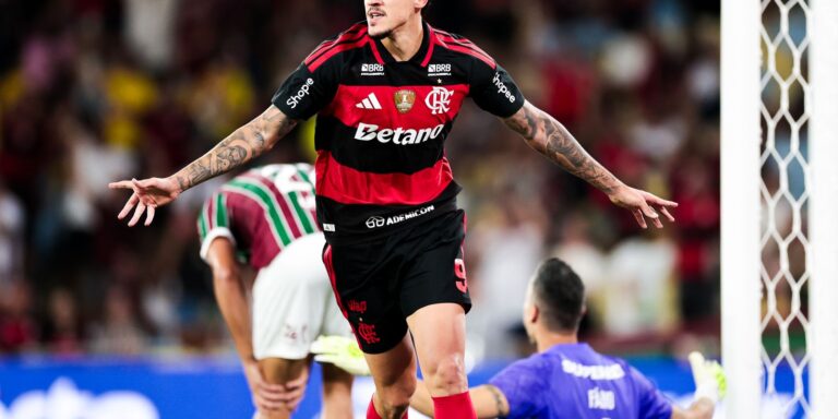 com-dois-gols-de-pedro,-flamengo-vence-fluminense-pelo-brasileirao