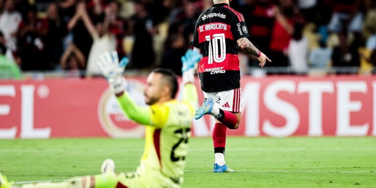Flamengo goleia Independiente Medellín por 4 a 1 na Copa Libertadores flamengo-goleia-independiente-medellin-por-4-a-1-na-copa-libertadores
