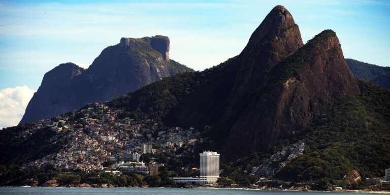 Operação policial deixa visitantes “ilhados” em cartão-postal do Rio operacao-policial-deixa-visitantes-“ilhados”-em-cartao-postal-do-rio