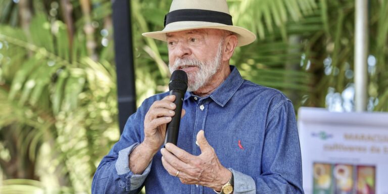 lula-vai-a-sp-para-tirar-excesso-de-pele-na-cabeca-e-tratar-tendinite