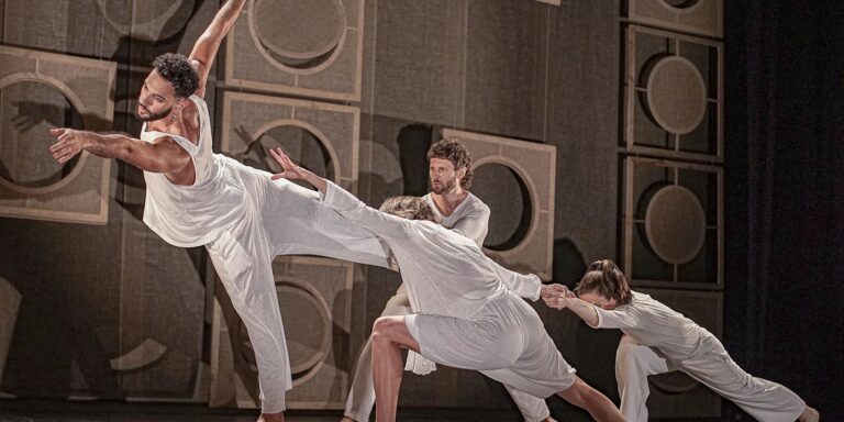 lula-sanciona-lei-que-regulamenta-profissao-de-danca-no-brasil