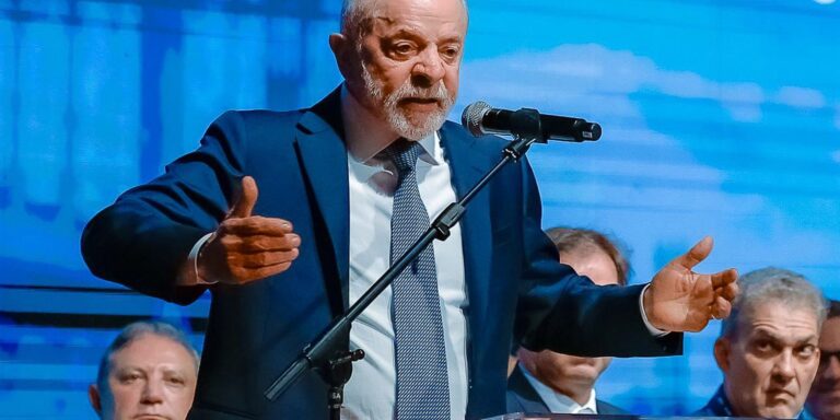 Lula pede estudo sobre baixa adesão ao programa Reforma Casa Brasil lula-pede-estudo-sobre-baixa-adesao-ao-programa-reforma-casa-brasil