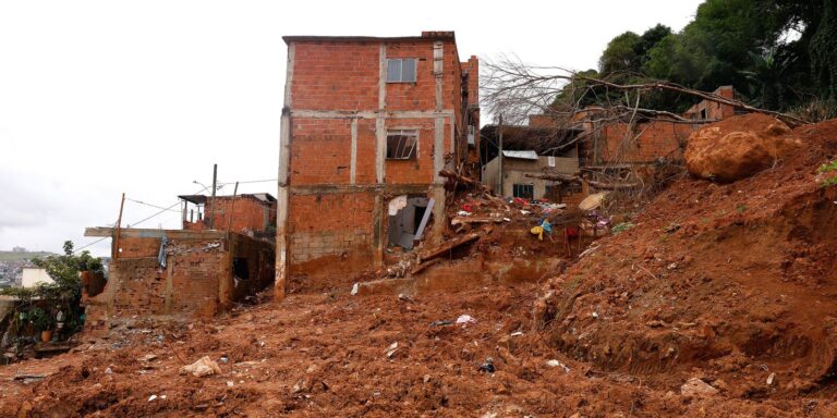 Governo destina mais R$ 75,3 milhões para atingidos por chuvas em MG governo-destina-mais-r$-75,3-milhoes-para-atingidos-por-chuvas-em-mg