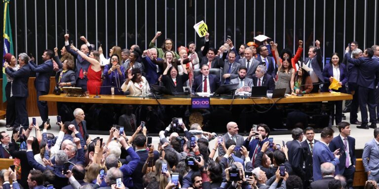 saiba-como-votaram-os-deputados-na-pec-que-acaba-com-a-escala-6×1