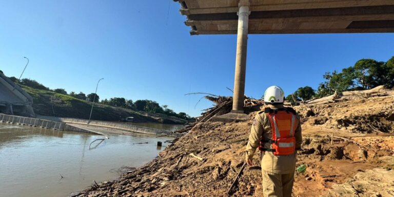Ponte de R$ 36 milhões desaba e deixa quatro feridos no Acre ponte-de-r$-36-milhoes-desaba-e-deixa-quatro-feridos-no-acre
