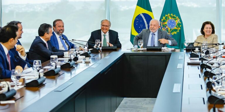 Governo prevê aumento de etanol na gasolina de 30% para até 32% governo-preve-aumento-de-etanol-na-gasolina-de-30%-para-ate-32%