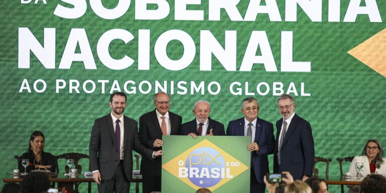 “Brasil não abaixa a cabeça”, diz Durigan ao defender soberania e Pix “brasil-nao-abaixa-a-cabeca”,-diz-durigan-ao-defender-soberania-e-pix
