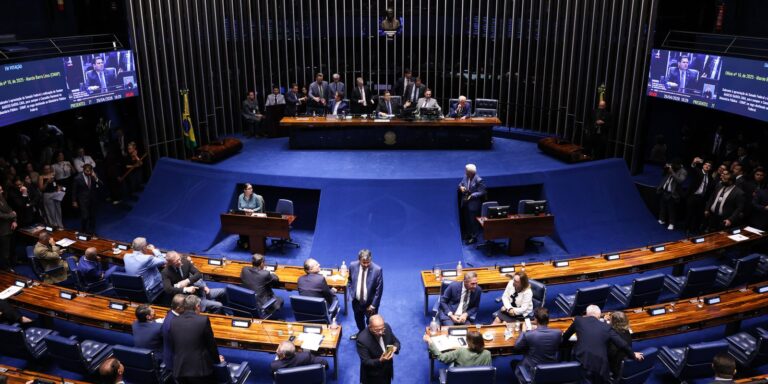 Alcolumbre trava tramitação da PEC do fim da 6×1 no Senado alcolumbre-trava-tramitacao-da-pec-do-fim-da-6×1-no-senado