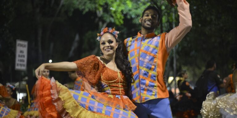 dia-dos-namorados-ganha-clima-junino-nos-arraiais-nordestinos