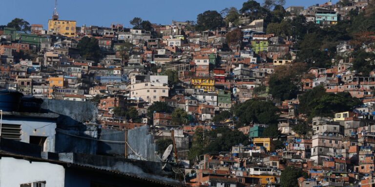 Prefeitura fará obras emergenciais na Rocinha para evitar deslizamento prefeitura-fara-obras-emergenciais-na-rocinha-para-evitar-deslizamento