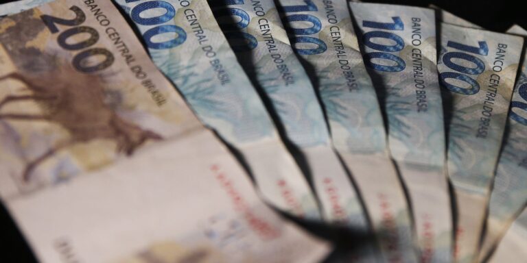 uniao-paga-r$-834,8-milhoes-em-dividas-de-estados-e-municipios-em-maio