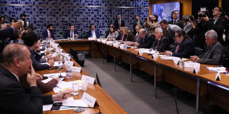 Câmara: governo retira urgência do fim da escala 6×1 e destrava pauta camara:-governo-retira-urgencia-do-fim-da-escala-6×1-e-destrava-pauta