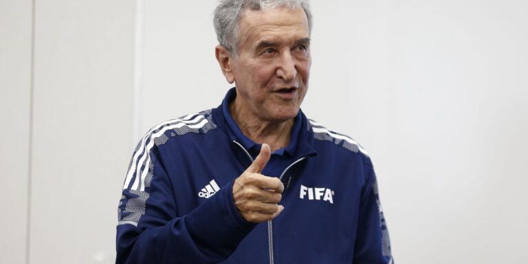 Técnico do tetra, Carlos Alberto Parreira é internado no Rio tecnico-do-tetra,-carlos-alberto-parreira-e-internado-no-rio
