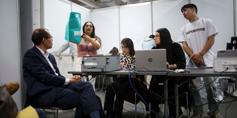 Presidente Petro denuncia fraude contra o voto na eleição da Colômbia presidente-petro-denuncia-fraude-contra-o-voto-na-eleicao-da-colombia