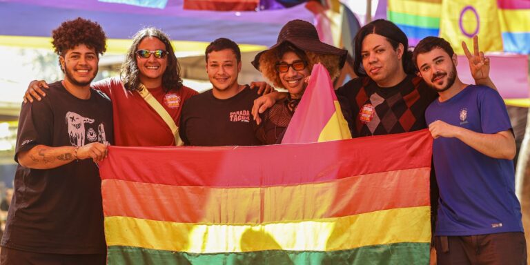 orgulho-lgbt:-pessoas-trans-celebram-projeto-de-inclusao-pelo-futebol