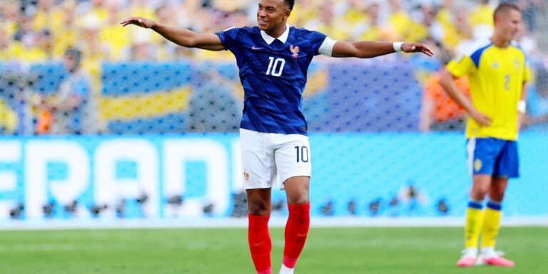 Com dois gols de Mbappé, França despacha Suécia e avança às oitavas com-dois-gols-de-mbappe,-franca-despacha-suecia-e-avanca-as-oitavas