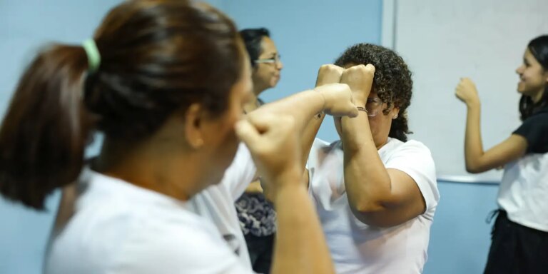 Senado aprova venda de spray de pimenta para defesa de mulheres senado-aprova-venda-de-spray-de-pimenta-para-defesa-de-mulheres