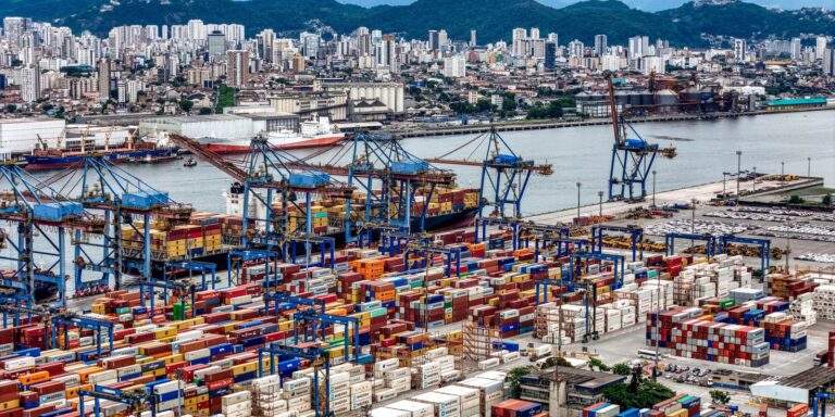 Brasil vê avanço com EUA, mas mantém etanol fora da negociação brasil-ve-avanco-com-eua,-mas-mantem-etanol-fora-da-negociacao