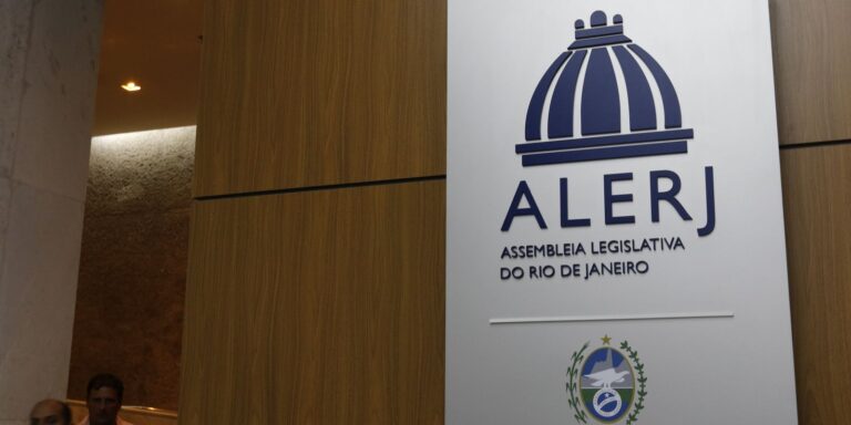 Deputados do RJ aprovam tornozeleira rosa para agressores de mulheres deputados-do-rj-aprovam-tornozeleira-rosa-para-agressores-de-mulheres
