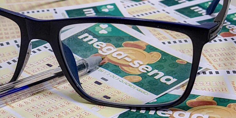 Mega-Sena sorteia prêmio de R$ 30 milhões nesta quinta-feira mega-sena-sorteia-premio-de-r$-30-milhoes-nesta-quinta-feira