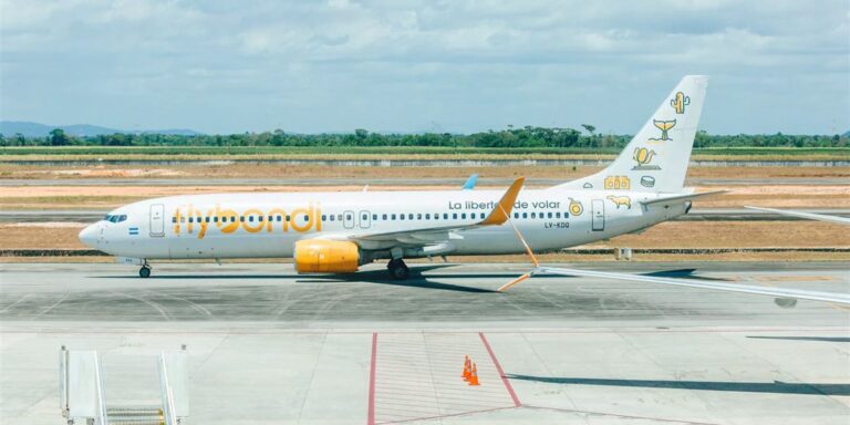 anac-limita-a-venda-de-passagens-aereas-da-flybondi-no-brasil
