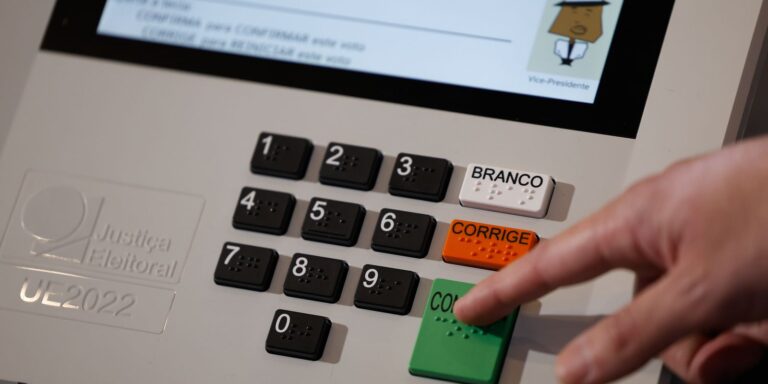 TRE-RJ pede que eleitores confiram se locais de votação se mantêm tre-rj-pede-que-eleitores-confiram-se-locais-de-votacao-se-mantem