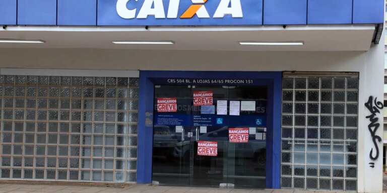 empregados-da-caixa-rejeitam-proposta-da-empresa-e-greve-continua