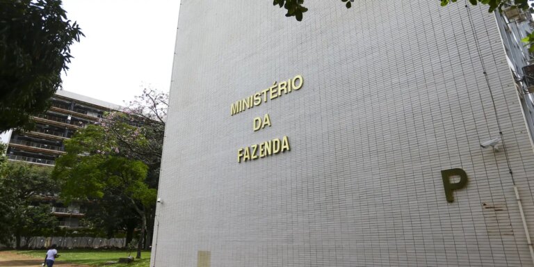 governo-reduz-projecao-do-pib-para-2%-em-2026-e-2,3%-em-2027