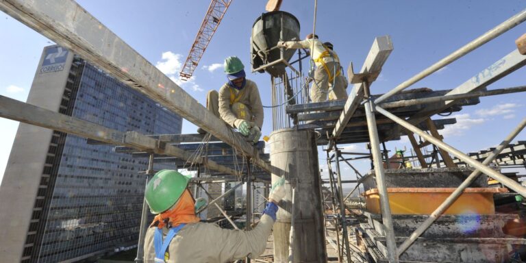 Brasil cria 165,8 mil postos de trabalho em agosto, aponta Caged brasil-cria-165,8-mil-postos-de-trabalho-em-agosto,-aponta-caged
