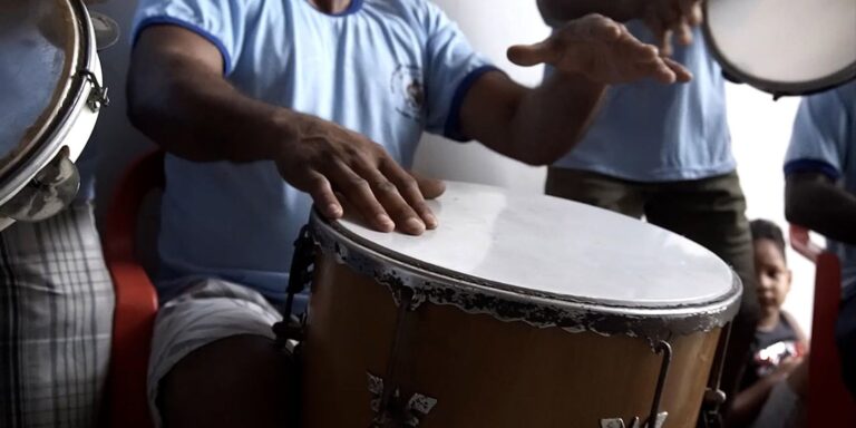 Musicoterapia usa recursos sonoros em processo terapêutico musicoterapia-usa-recursos-sonoros-em-processo-terapeutico