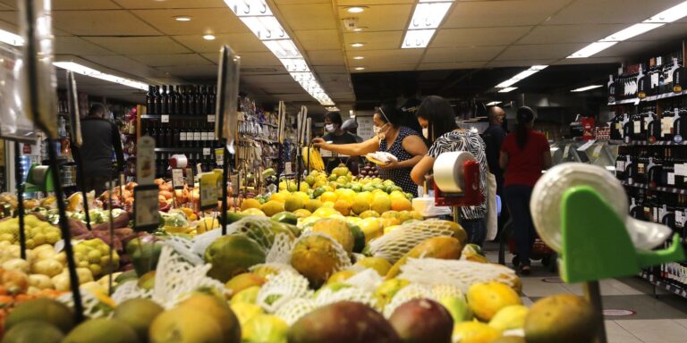 INPC, inflação que corrige salários, acumula 4,29% em 12 meses inpc,-inflacao-que-corrige-salarios,-acumula-4,29%-em-12-meses