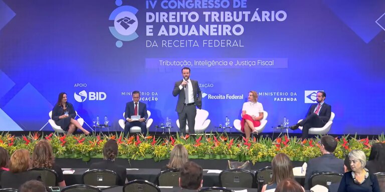 Durigan defende Receita como plataforma de inteligência do Estado durigan-defende-receita-como-plataforma-de-inteligencia-do-estado