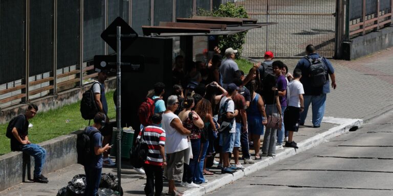 Motoristas de ônibus fazem paralisação na zona sul de São Paulo motoristas-de-onibus-fazem-paralisacao-na-zona-sul-de-sao-paulo